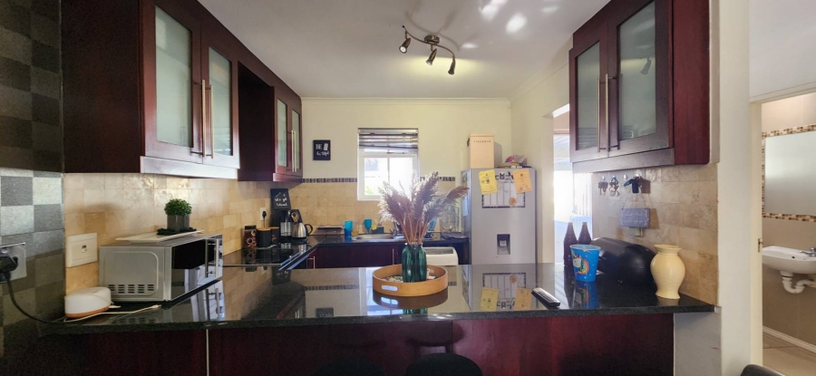 2 Bedroom Property for Sale in Wynberg Western Cape